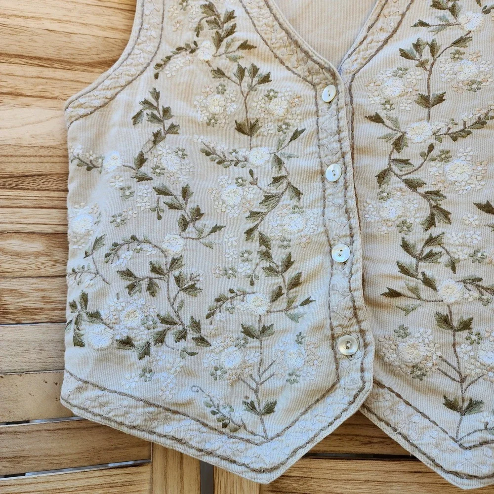 Vtg Casual Corner SMALL Beige 100% Cotton Embroidered Floral Vest Cottagecore